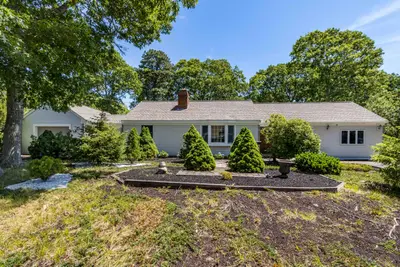 32 Davis Road, Yarmouth MA — view 2