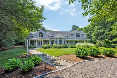 72 Highwood Way