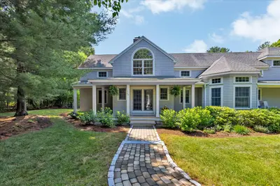 72 Highwood Way, Mashpee MA — view 2