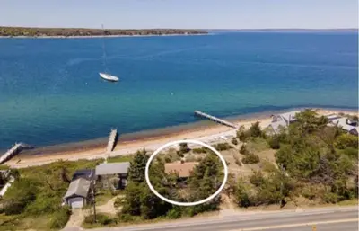 11 Beach Road, Oak Bluffs MA
