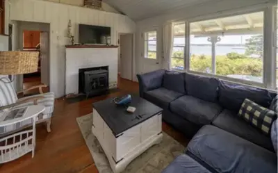 11 Beach Road, Oak Bluffs MA — view 2