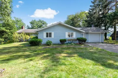 15 & 7 Scottsdale Road, Barnstable MA — view 3
