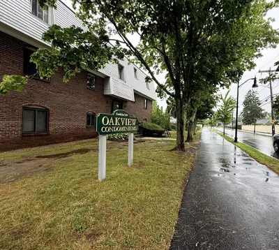 15 Oak Neck Road, Unit Apt 16 (35)
