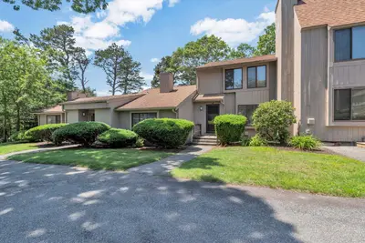 481 Buck Island Road, Unit Apt 1b, Yarmouth MA — view 2