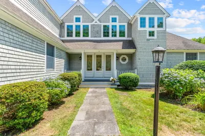 14 Glenneagle Drive, Mashpee MA — view 3