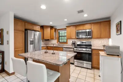 195 Falmouth Road, Unit Apt 10a, Mashpee MA — view 5