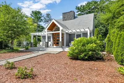 15 Periwinkle Lane, Mashpee MA — view 2