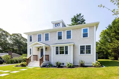 5 Pine Tree Lane, Vineyard Haven MA — view 2