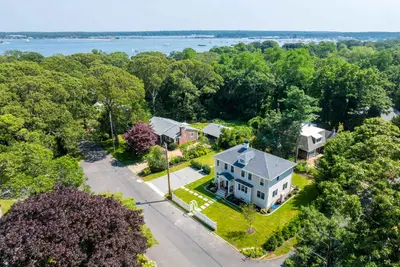 5 Pine Tree Lane, Vineyard Haven MA — view 3