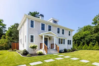 5 Pine Tree Lane, Vineyard Haven MA — view 4