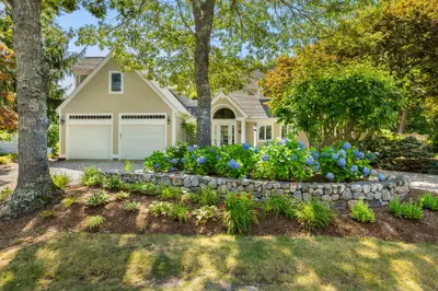 13 Driftwood Circle, Mashpee MA — view 2