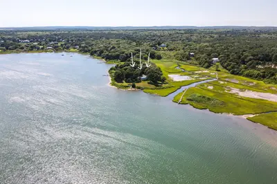 43 Sengekontacket Road, Oak Bluffs MA