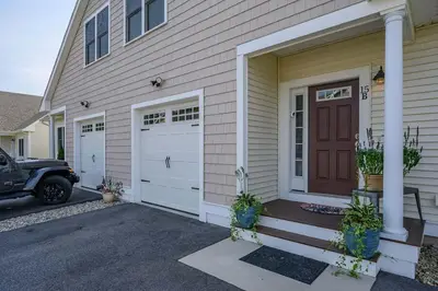 637 Gifford Street, Unit 15b, Falmouth MA