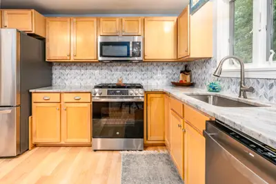 8 Executive Drive, Mashpee MA — view 5