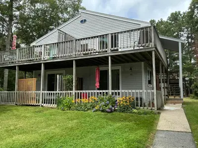 70 Cape Drive, Unit Apt 1d