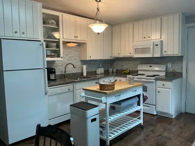 70 Cape Drive, Unit Apt 1d, Mashpee MA — view 4