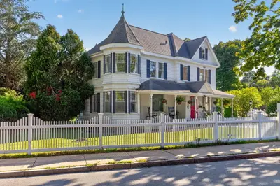 1 Main Street, Falmouth MA — view 4