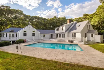 6 Heron Way