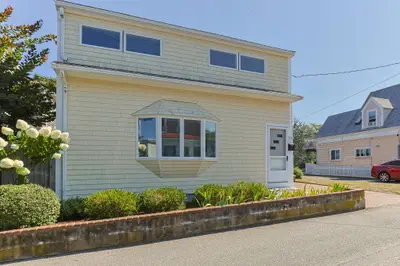 39 Pleasant Street, Provincetown MA — view 2