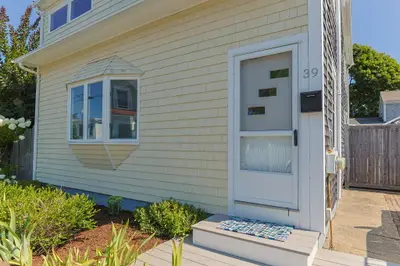 39 Pleasant Street, Provincetown MA — view 3