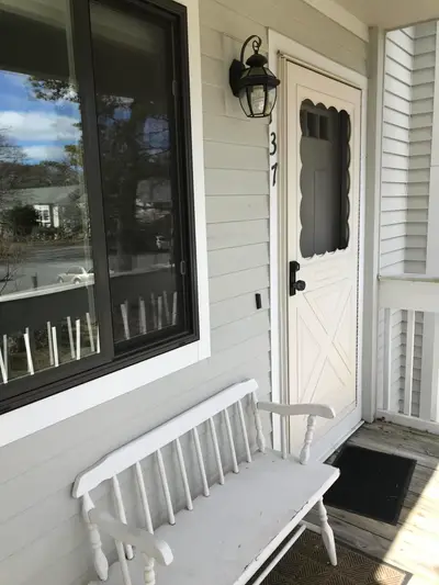 137 Eaton Lane