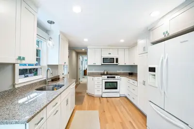 31 Garrison Road, Falmouth MA — view 4