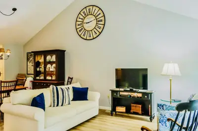 15 Classic Circle, Unit 15, Mashpee MA — view 4