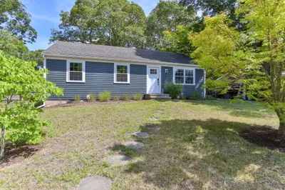 7 Elliot Way, Harwich MA — view 2