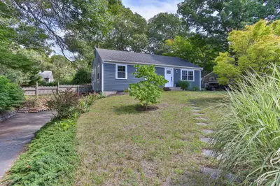 7 Elliot Way, Harwich MA — view 3