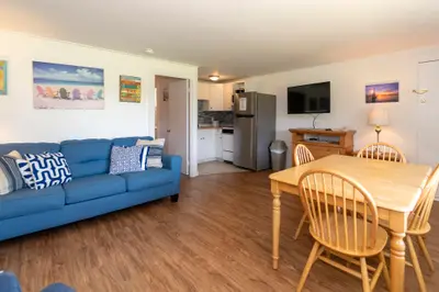 27 Island Inn Road, Unit 10c, Oak Bluffs MA — view 4