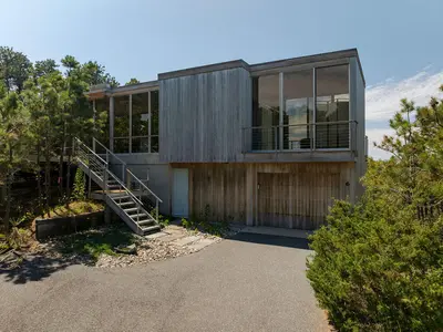 6 Warren Place