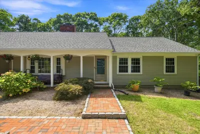 114 Carriage Lane, Barnstable MA — view 3