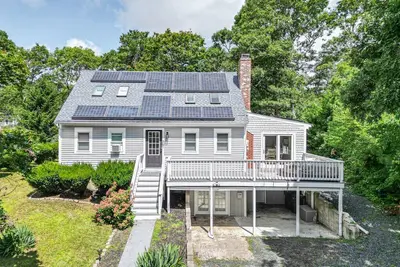 35 Pinecrest Avenue