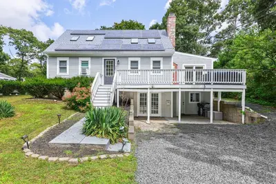 35 Pinecrest Avenue, Mashpee MA — view 2