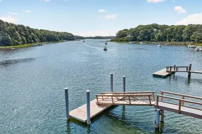 28 Quaker Run Road, Mashpee MA — view 2