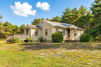 32 Highland Road