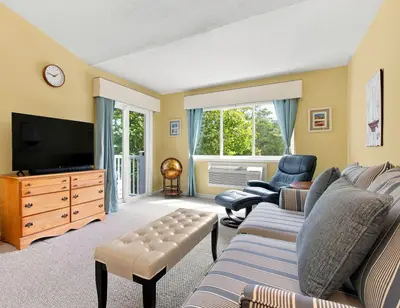 62 Fletcher Lane, Unit A