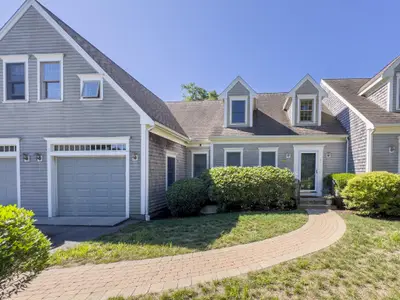 11 Center Place, Unit I, Orleans MA