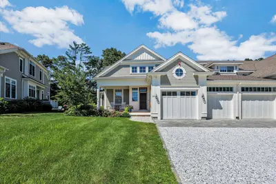22 A Clayton Circle, Mashpee MA — view 3