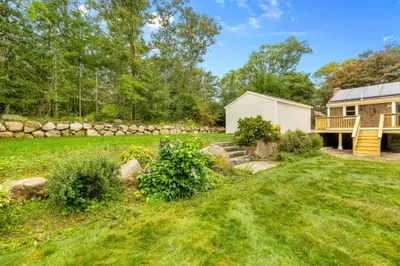 19 Essex Road, Mashpee MA — view 4