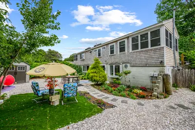 82 Shore Road, Unit 12