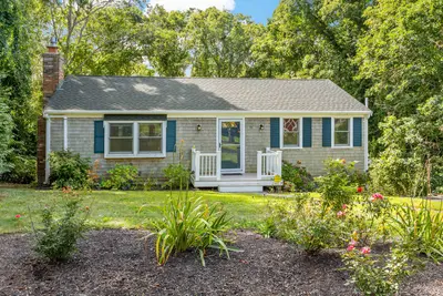 11 Warwick Way, Mashpee MA — view 2