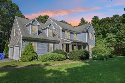 8 Tiffany Road