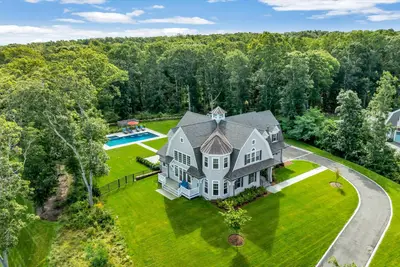 9 Rock Hill Road