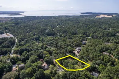 10 Finn Road, Wellfleet MA