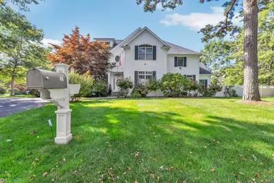 48 Eagle Drive