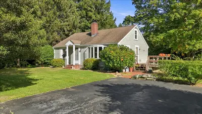 1876 Phinneys Lane, Barnstable MA — view 2