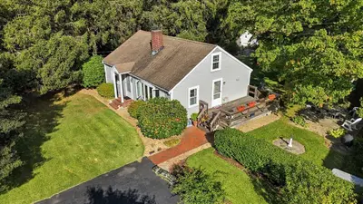 1876 Phinneys Lane, Barnstable MA — view 3
