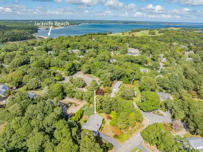 800 Riverview Drive, Chatham MA — view 3