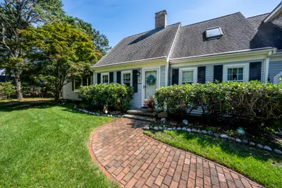 10 Oxfordshire Place, Mashpee MA — view 2